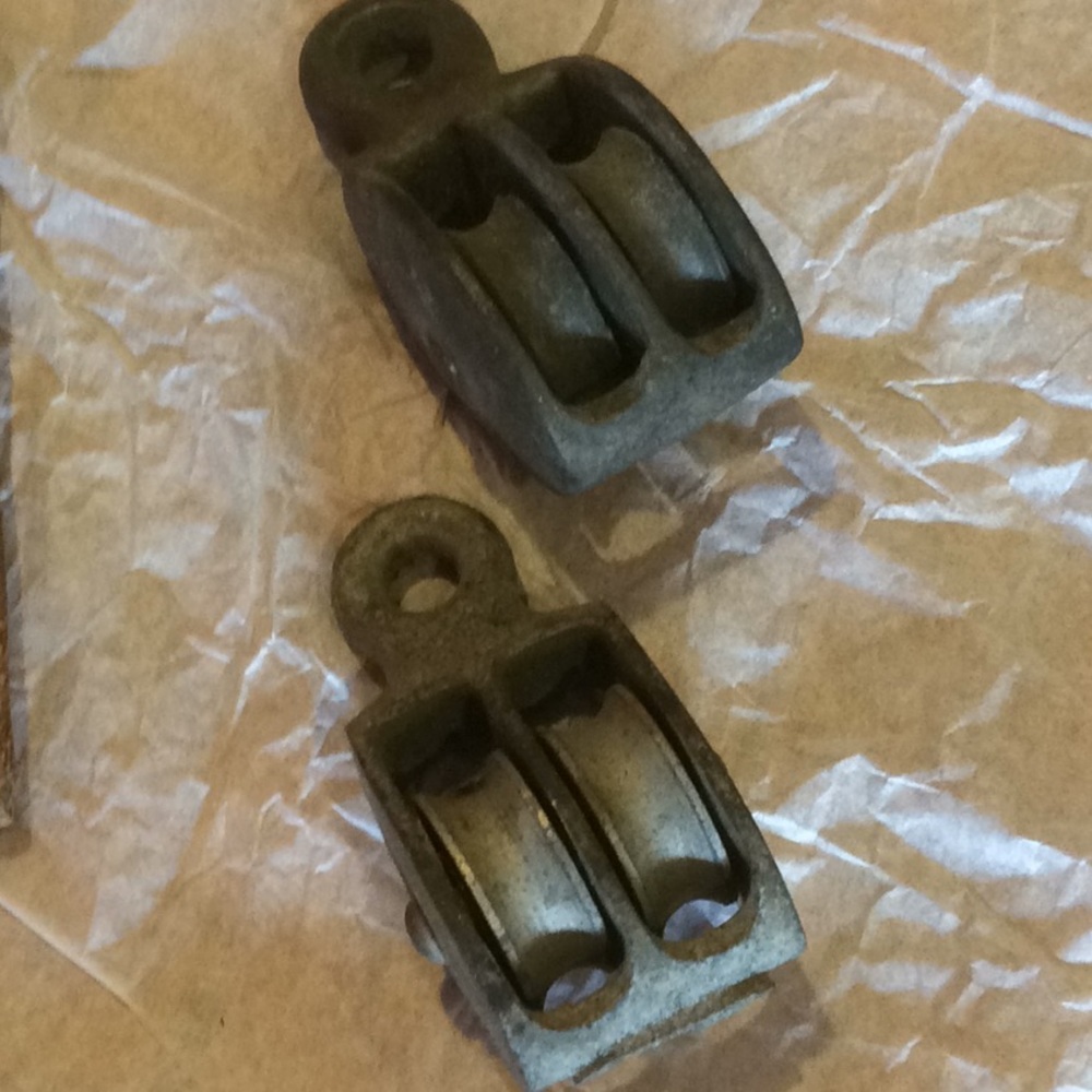 RUSTIC WELCOME TO THE LAKE - Picture 3 of 3